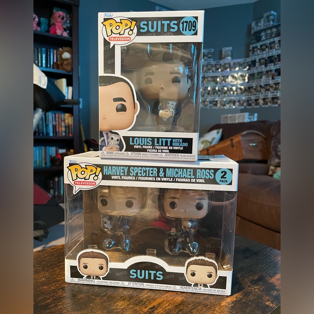Suits Funko